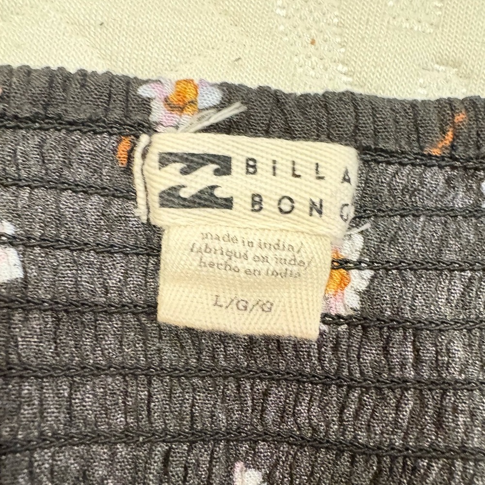 Billabong Black Floral Blouse - Picture 4 of 4